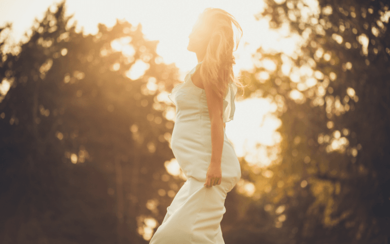 Doctor-Recommended Products for the Ultimate Pregnancy Glow-Up cover