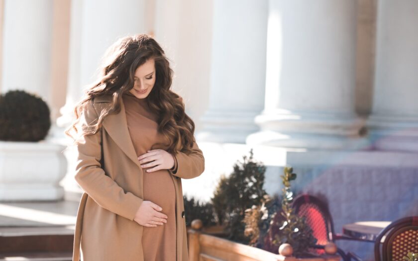 9 Tips For A Safe & Healthy Winter Pregnancy cover